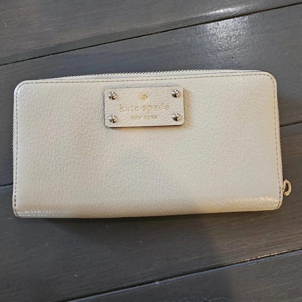 Kate Spade Ivory Wellesley Neda Leather Wallet One Size